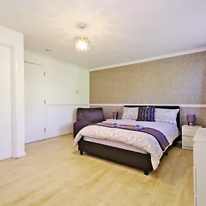 harlinger-lodge-annexe.cambridgehotelsuk.com/